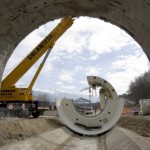 2008_04_13_aicha_aufbau_tunnelbohrmaschine_1